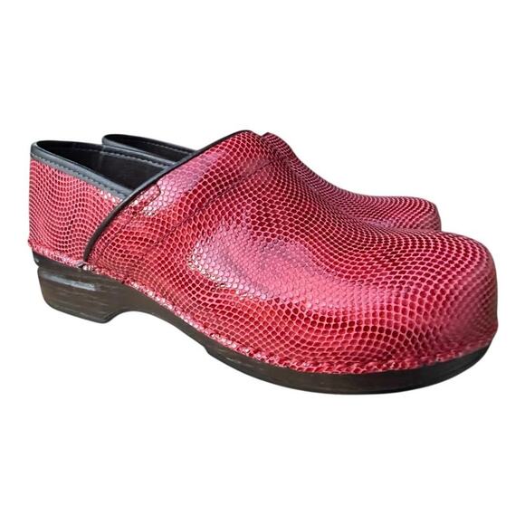 Dansko XP 2.0 Professional Clog Red Leather Women size 40 US 10 - Picture 1 of 8